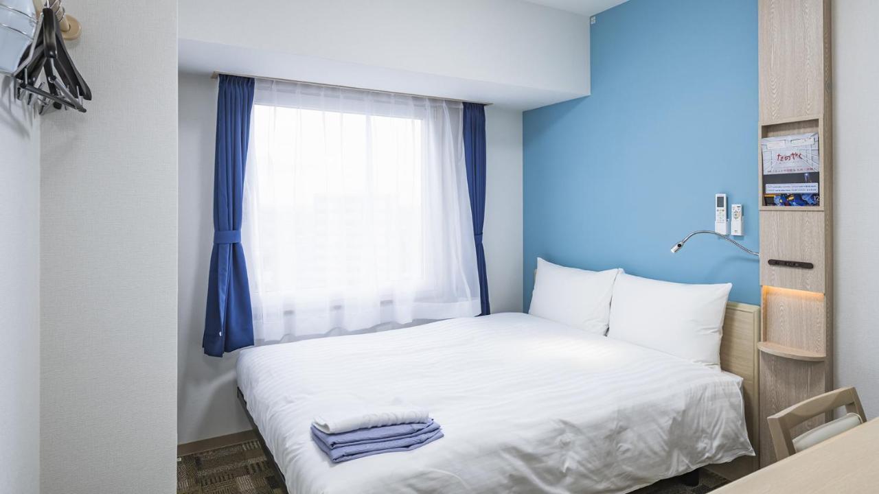 Toyoko Inn Kita-Asaka-Eki Nishi-Guchi Exterior foto